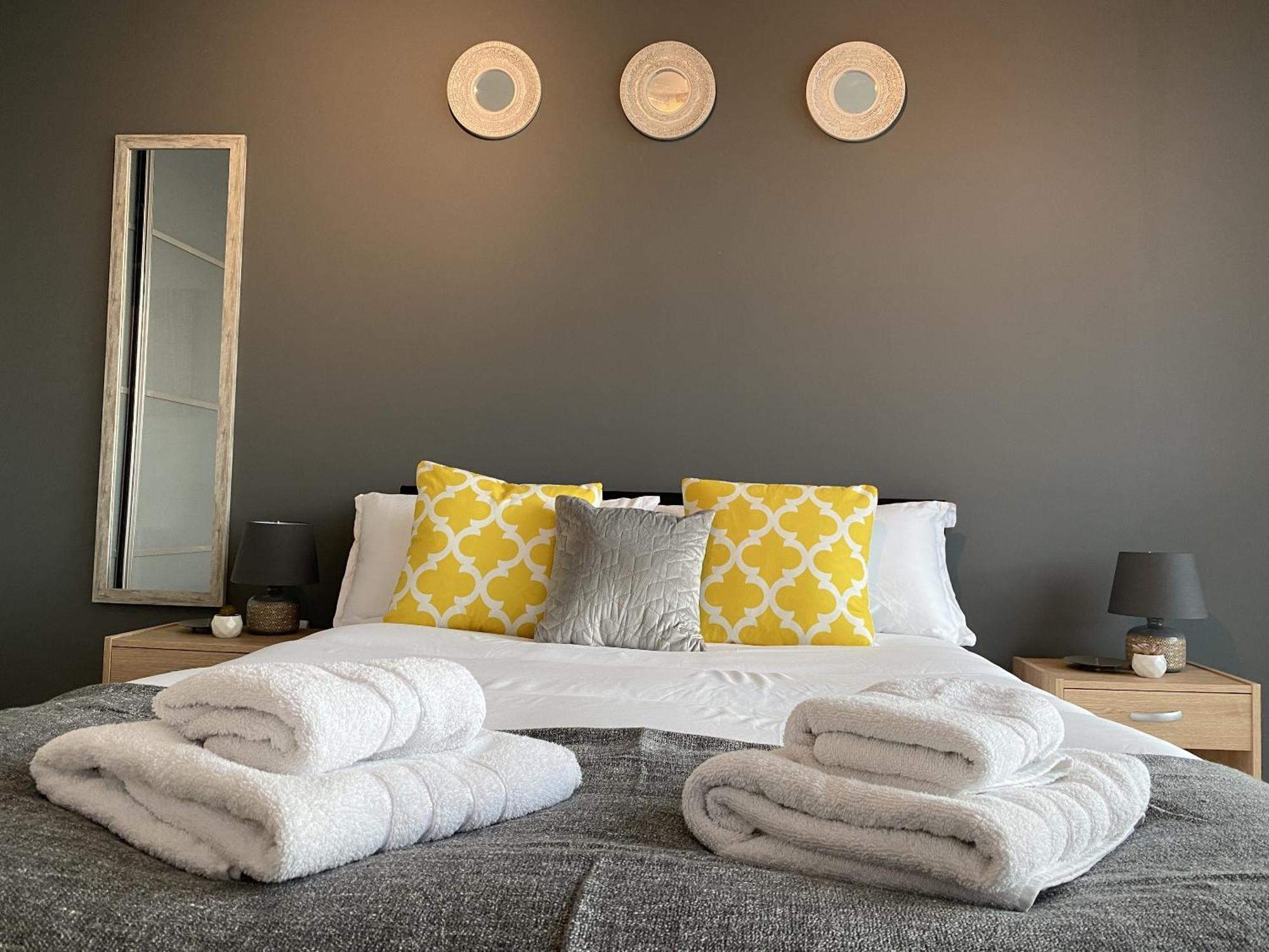 เทเลอร์ แดท พรอพเพอตี้ - เชลซี เฮาส์ Apartment มิลตันคีนส์ ภายนอก รูปภาพ